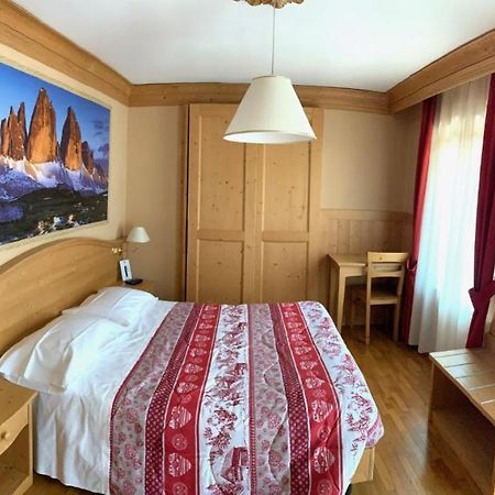 Albergo Garni Ajarnola Auronzo di Cadore Exterior photo
