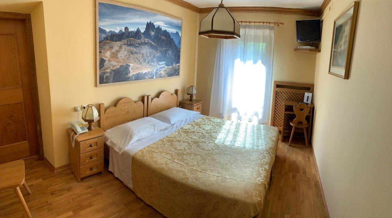 Albergo Garni Ajarnola Auronzo di Cadore Exterior photo