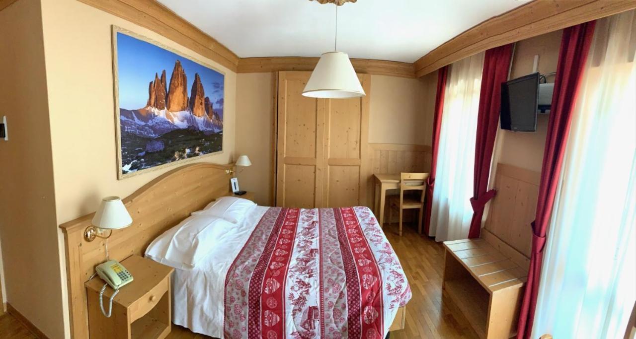 Albergo Garni Ajarnola Auronzo di Cadore Exterior photo