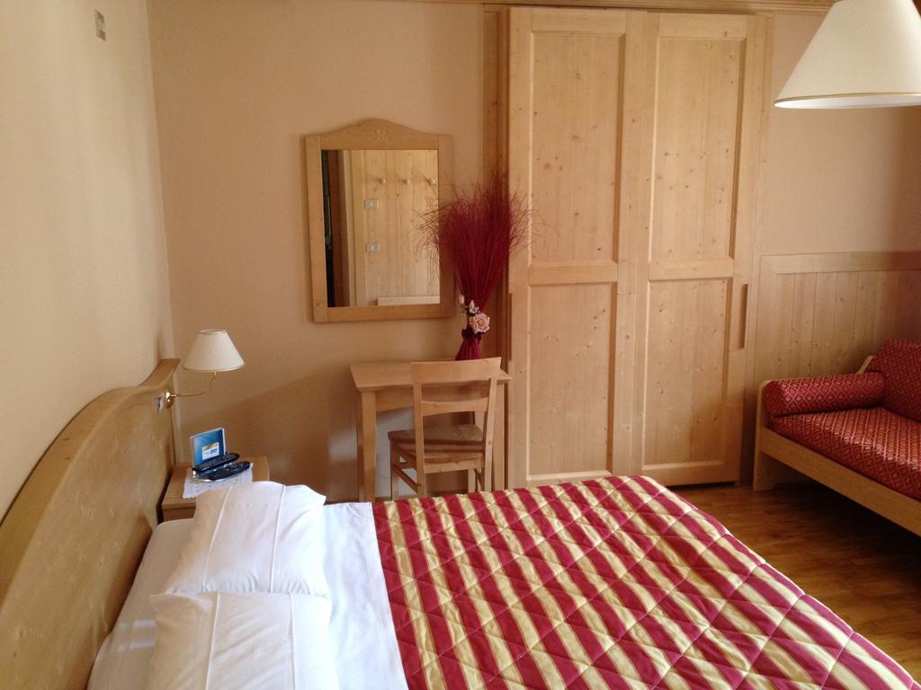 Albergo Garni Ajarnola Auronzo di Cadore Room photo